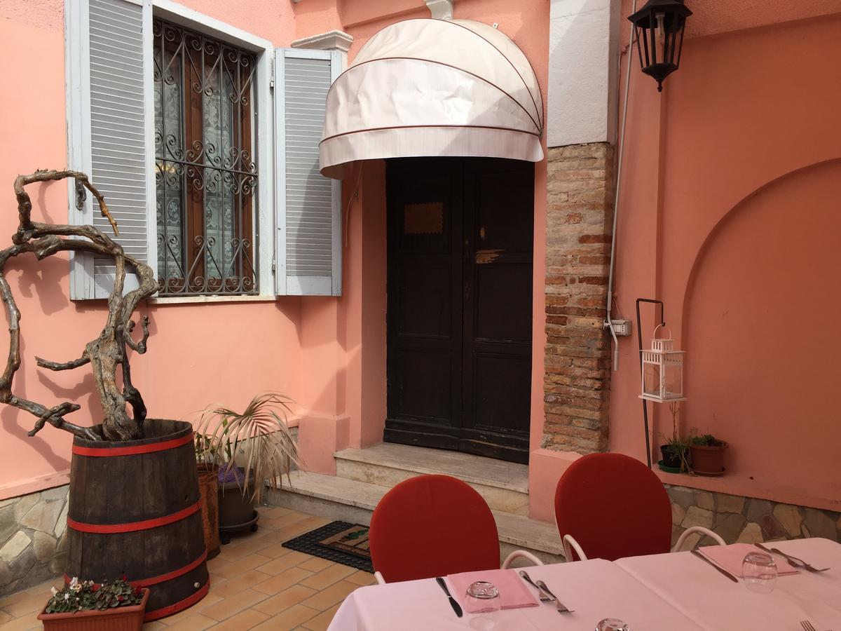 Il Duca Bianco Hotel Calosso Exterior photo